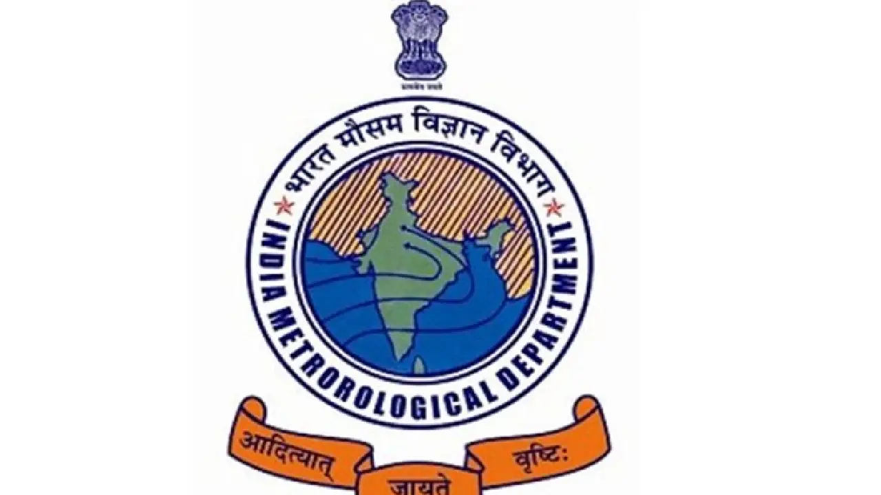 IMD ने आज दिल्ली में हल्के बादल छाए रहने तथा गरज के साथ बिजली कड़कने का अनुमान व्यक्त किया