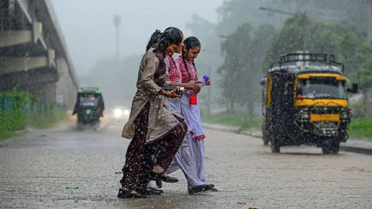 IMD । Haryana । Himachal Pradesh । Yellow Alert । Raining: हरियाणा में बारिश की संभावना, बिजली गिरने का अलर्ट जारी, हिमाचल में मई के प्रथम सप्ताह तक बारिश की आशंका