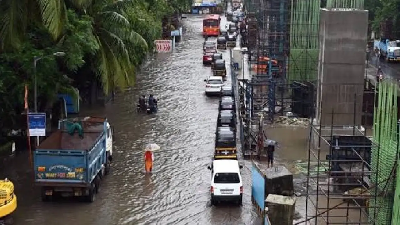 IMD: भारत मौसम विज्ञान विभाग ने सब-हिमालयी बंगाल तथा सिक्किम में भारी बारिश का लगाया अनुमान