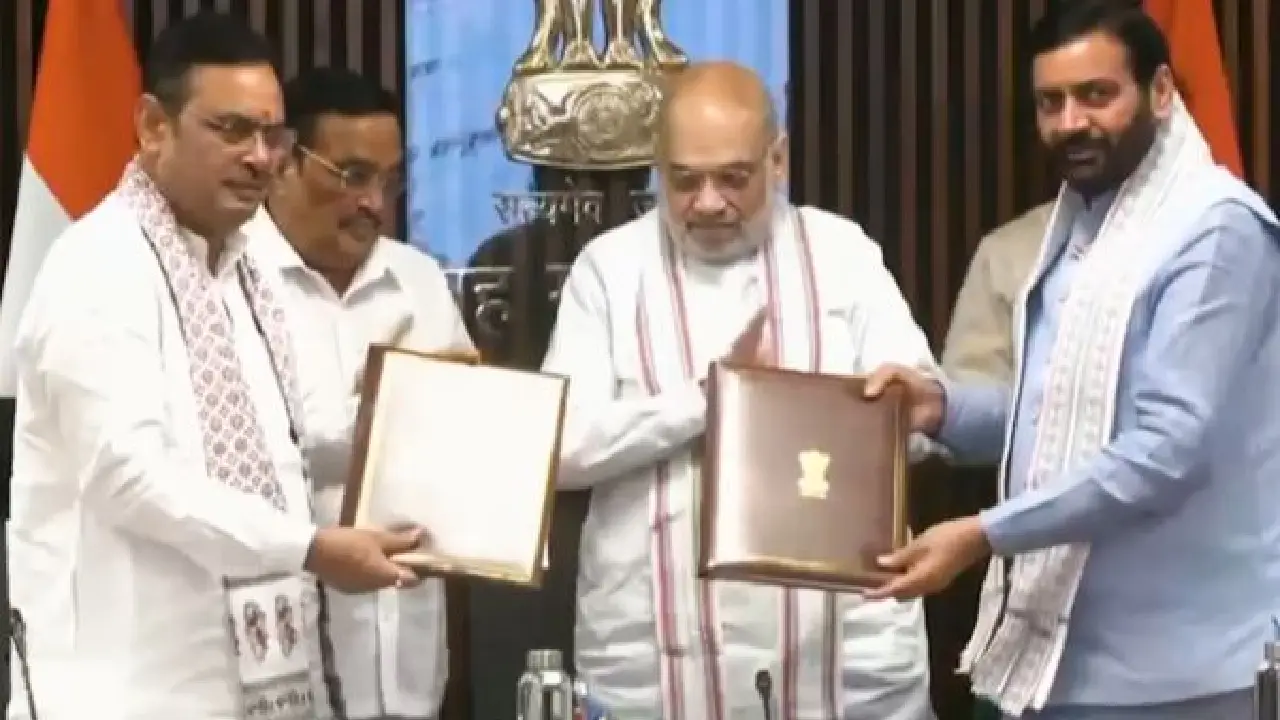 PM । Union Home Minister । MoU । Jal Shakti Minister । CM: हरियाणा और राजस्थान ने यमुना जल परियोजना को लागू करने के लिए समझौता ज्ञापन (एमओयू) पर किया हस्ताक्षर