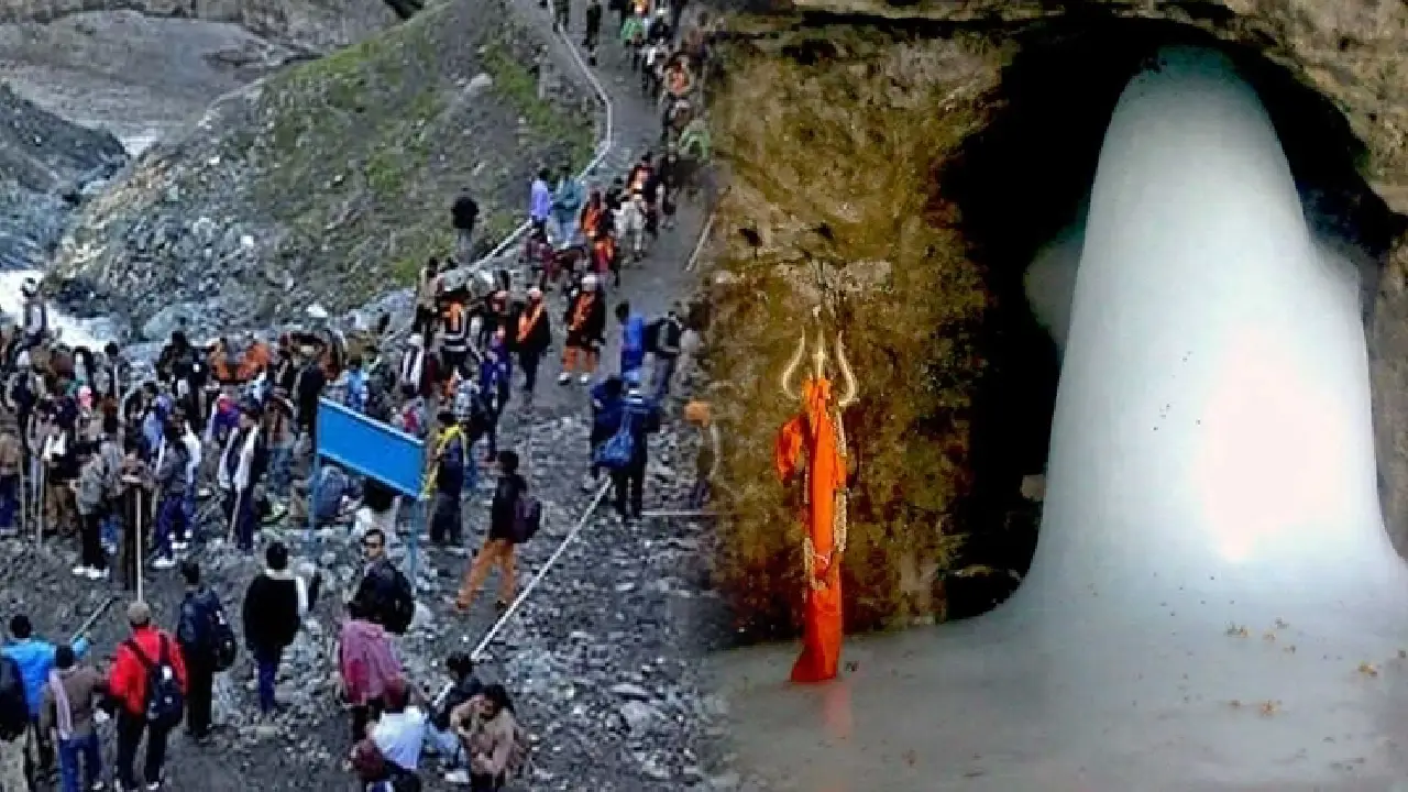Lieutenant Governor । Jammu and Kashmir । Shri Amarnath Yatra: श्री अमरनाथ यात्रा शुरू, तीर्थयात्रियों का पहला जत्था नुनवान और बालटाल कैंप पहुंचा