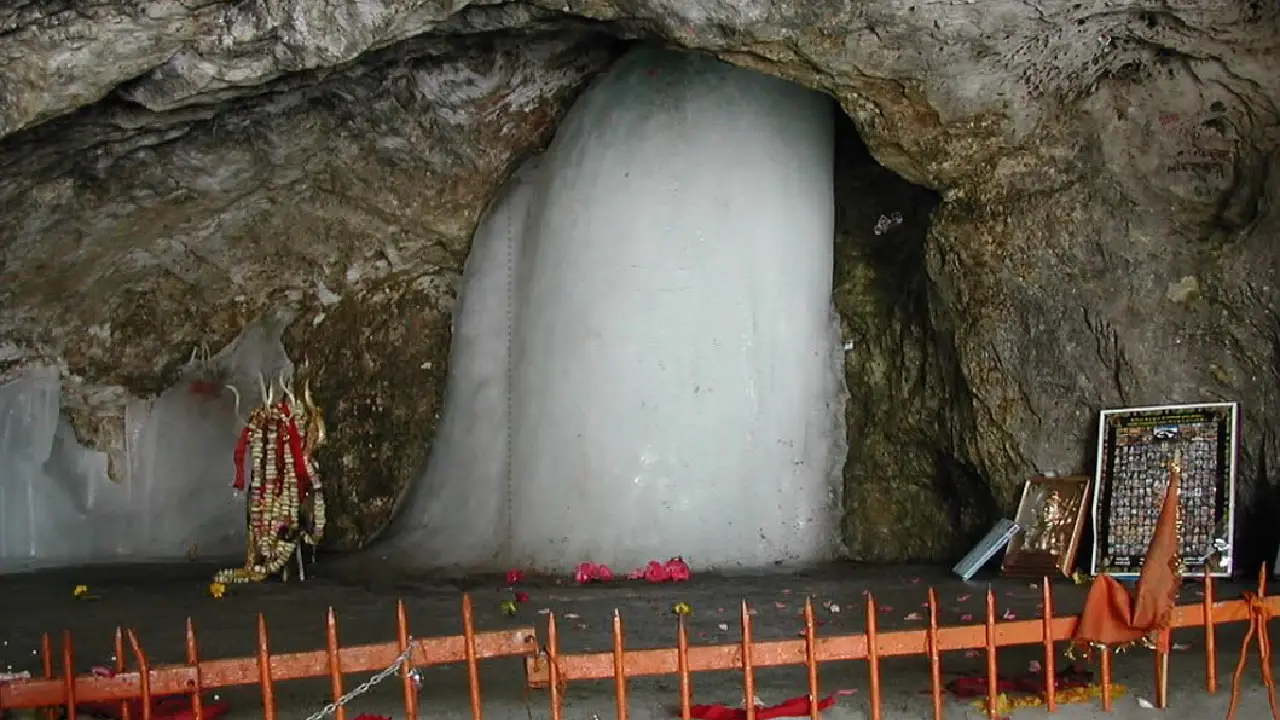 Shri Anarnathji Yatra: श्री अमरनाथ जी यात्रा के तहत 32,313 से ज़्यादा श्रद्धालुओं ने पवित्र गुफा में की पूजा-अर्चना