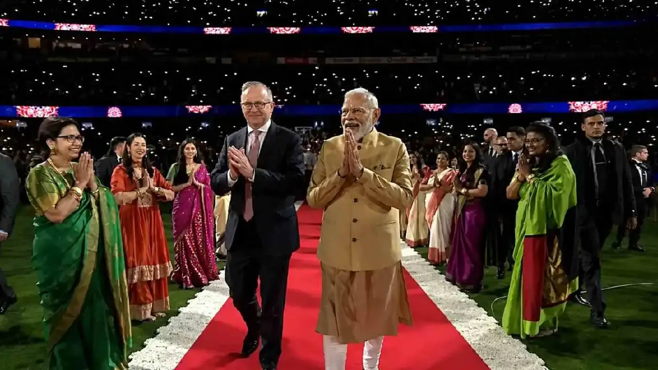 PM । India-Australia पीएम मोदी ने अपने हालिया दौरे को “हैट-ट्रिक” बताया और कहा कि यह भारत-ऑस्ट्रेलिया के बढ़ते रिश्तों का प्रदर्शन