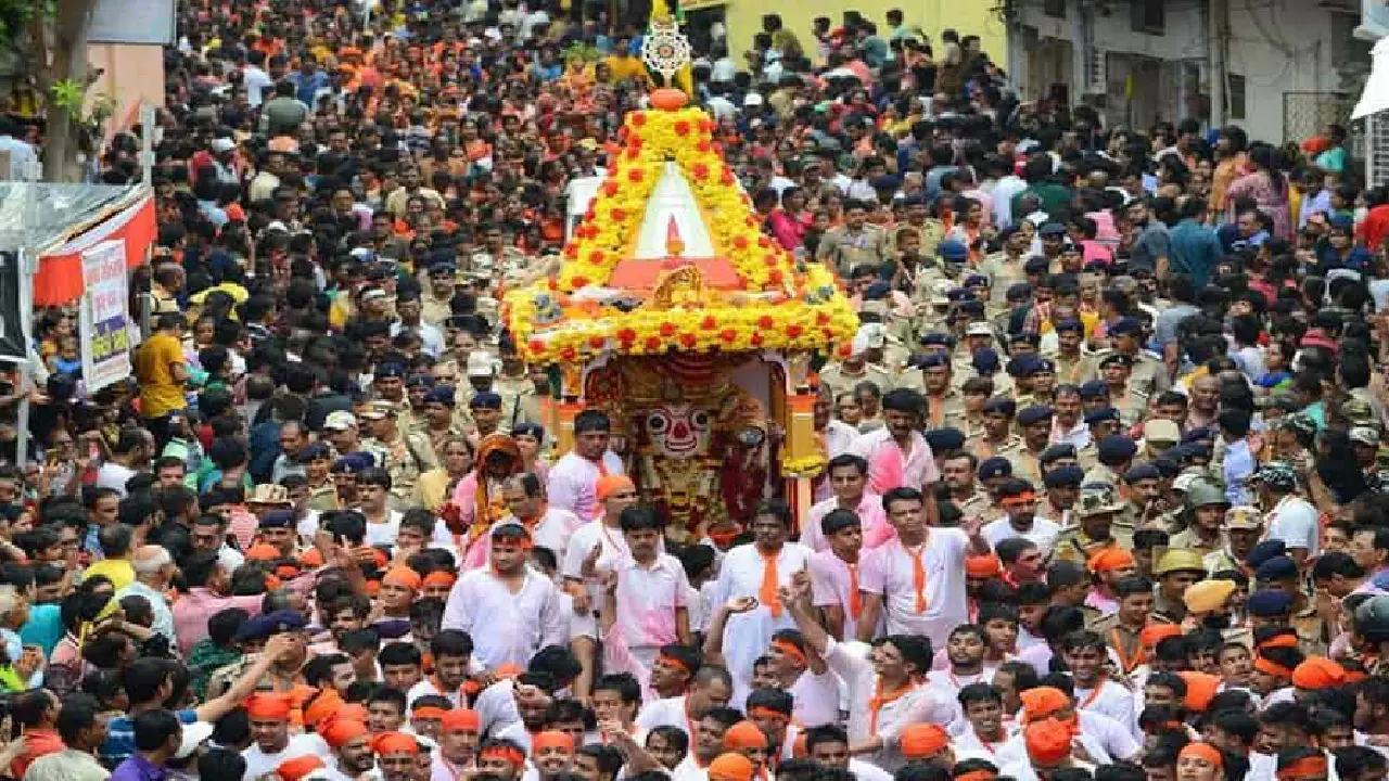 Odisha । Jagannath Rath Yatra: जगन्नाथ रथ यात्रा के आयोजन के अवसर पर आज पुरी के गुंडिचा मंदिर में पारंपरिक रस्में निभाई जाएंगी