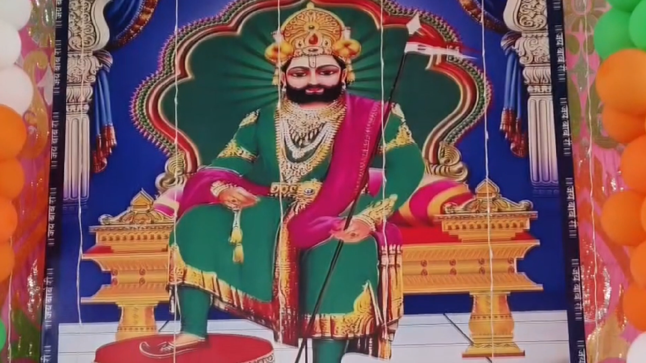 Lok Devta Baba Ramdev Ji । Former Union Minister: बाबा रामदेव जी के दर्शन को रायसिंहनगर से पैदल यात्री संघ रवाना, पूर्व केन्द्रीय मंत्री निहालचंद मेघवाल हुए शामिल