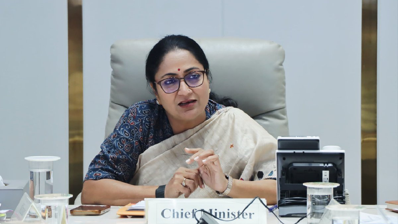 Delhi Udyog Mitra Portal । Ease of Doing Business: मुख्यमंत्री रेखा गुप्ता ने किया दिल्ली उद्योग मित्र पोर्टल का शुभारंभ