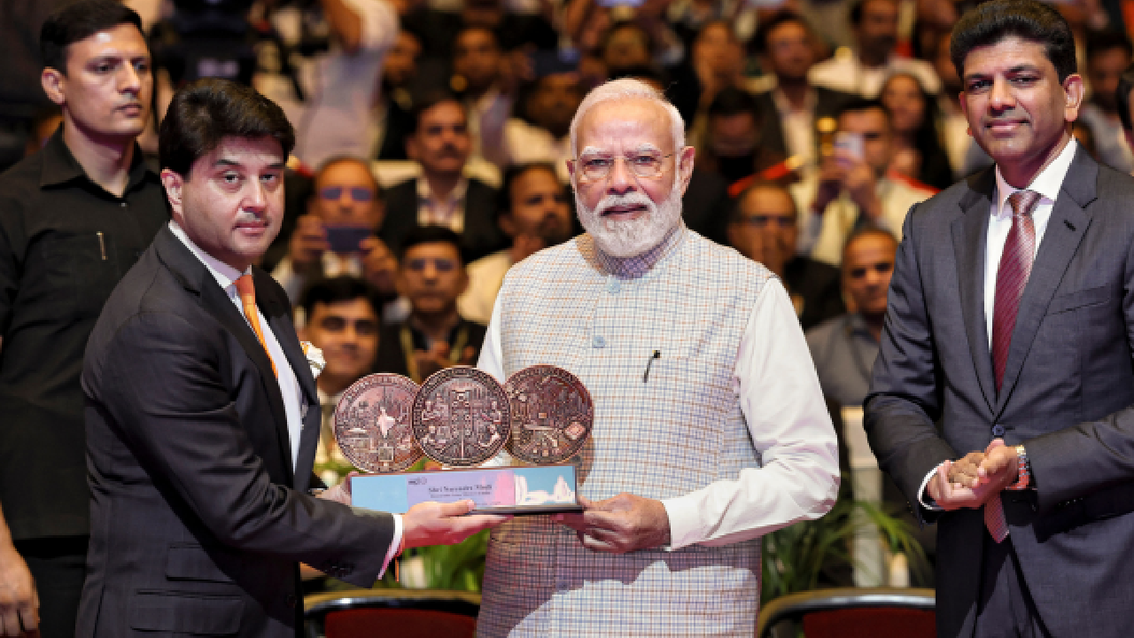 PM । IMC । IMC 2026 । Good Governance । Union Communications Minister: पीएम मोदी ने IMC 2026 का उद्घाटन किया और कहा कि 5G कनेक्टिविटी हर जिले तक पहुंच बनाई है