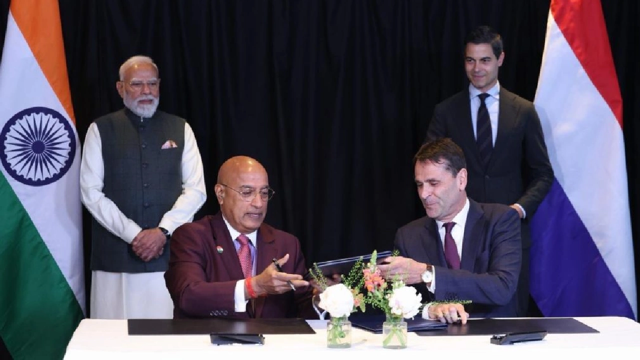 PM । Tata Electronics । ASML । MoU । Semiconductor: टाटा इलेक्ट्रॉनिक्स और एएसएमएल ने गुजरात में धोलेरा सेमीकंडक्टर फैसिलिटी के लिए एमओयू किया साइन
