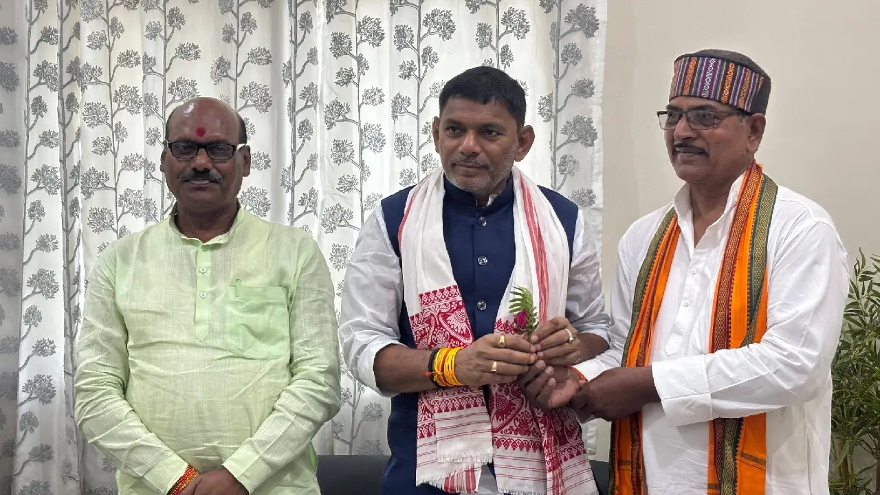 Foundation Day Celebration of BJP: खगड़िया में भाजपा का स्थापना दिवस धूमधाम से मनाया गया