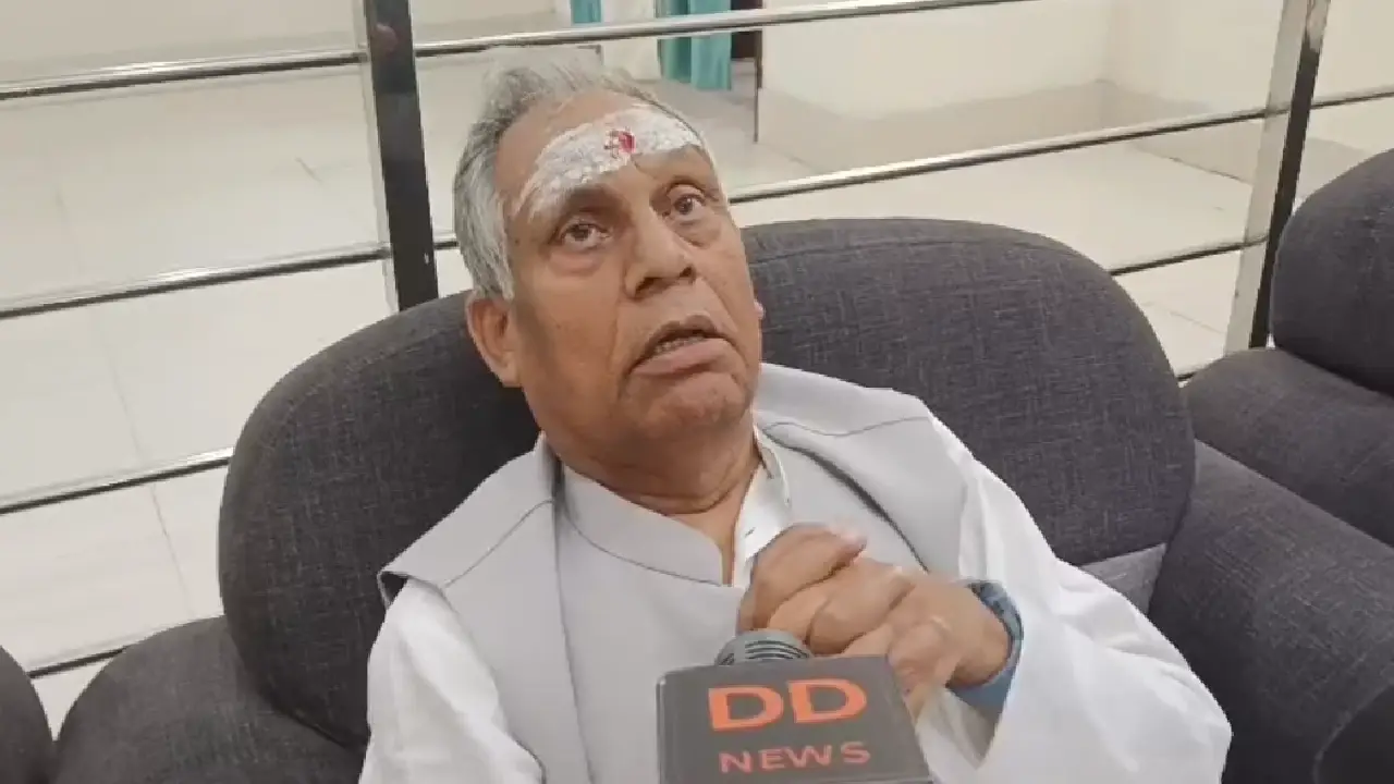 Bihar: बक्सर में Shri Ramnath Thakur ने किसानों को विश्वकर्म योजना का लाभ उठाने का आग्रह किया