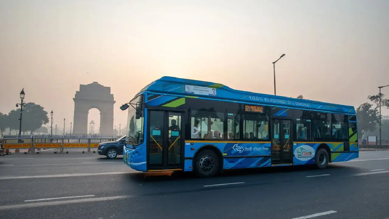 Delhi  । PM E-Drive Scheme: पीएम ई-ड्राइव स्कीम के तहत दिल्ली को 2,800 नई इलेक्ट्रिक बसें मिलेंगी