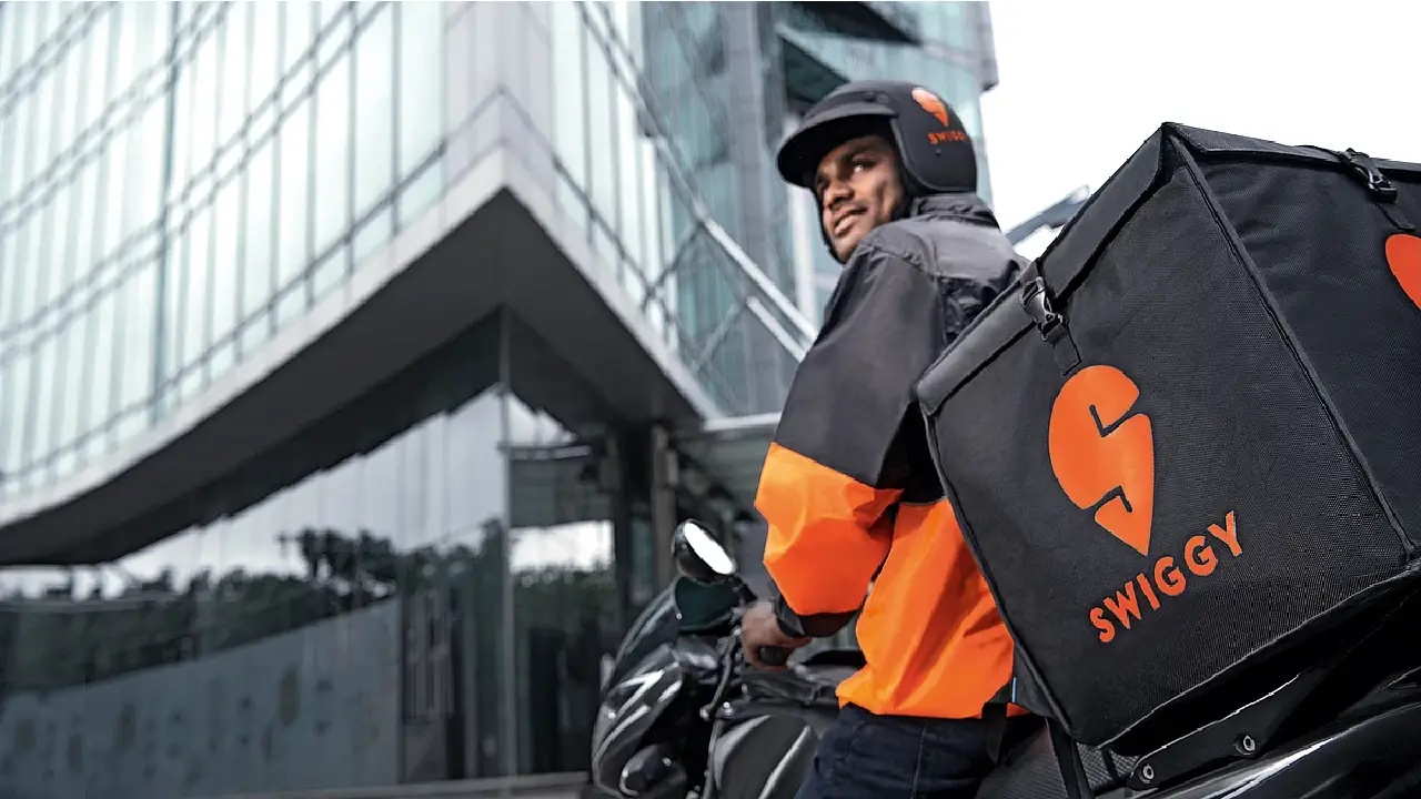 Swiggy Ltd । Managing Director and CEO । EBITDA । GOV: स्विगी की दुसरी तिमाही के रिजल्ट्स में नेट लॉस कम हुआ लेकिन अनुमान से कम, रेवेन्यू 36 फीसदी बढ़ा