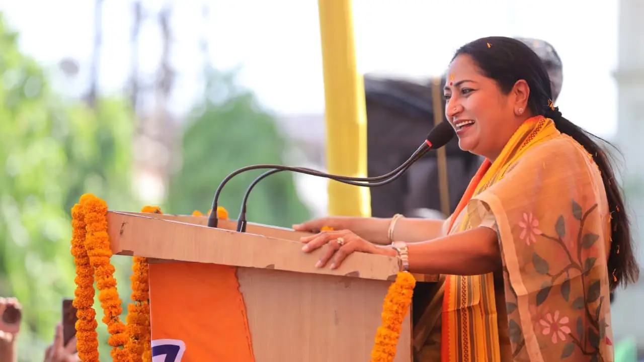 Delhi । PM E-DRIVE । Delhi Government: 2-व्हीलर मालिकों, कैब एग्रीगेटर्स, कार खरीदारों हेतु, दिल्ली सरकार की EV Policy 2.0 का नया रोडमैप प्रस्तुत