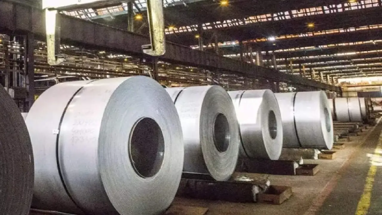 Ministry of Steel । Green Steel Initiative । Finished Steel । Crude Steel: अप्रैल-जुलाई में भारत का तैयार स्टील उत्पादन 4.7% बढ़ा, खपत 7.9% बढ़ी