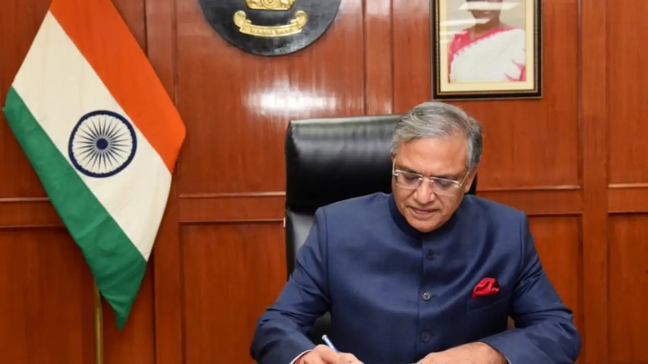 पश्चिम बंगाल में आज चुनाव आयोग  ने SIR के तहत वोटर लिस्ट की पहली Supplementary Voter List की जारी